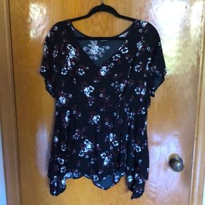 Torrid shark bite top size 1